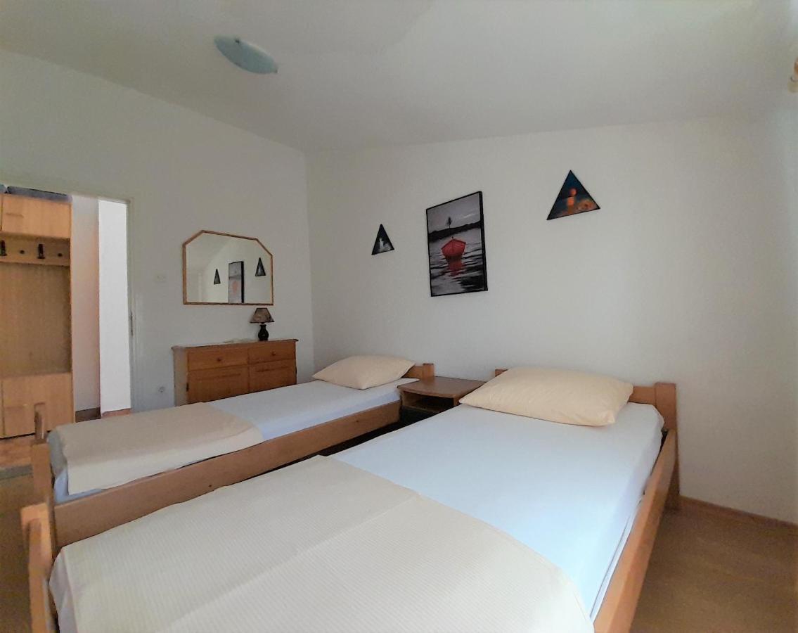 Apartments Nada Krk Island Bagian luar foto